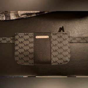 micheal kors belt bag